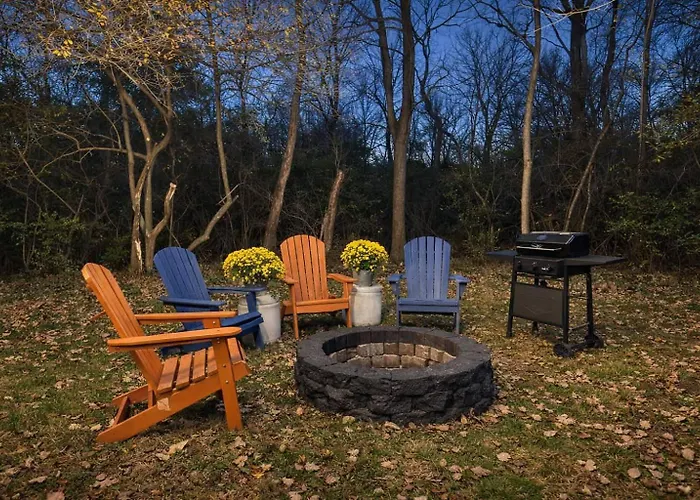 Private Oasis With Spacious Backyard Matteson
