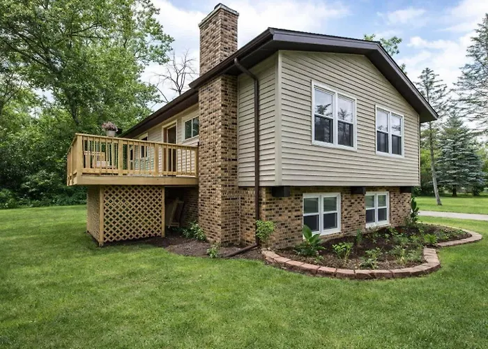 Private Oasis With Spacious Backyard * Matteson